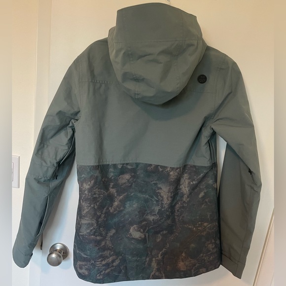 Dakine Women’s ski/ Winter jacket - Picture 4 of 5